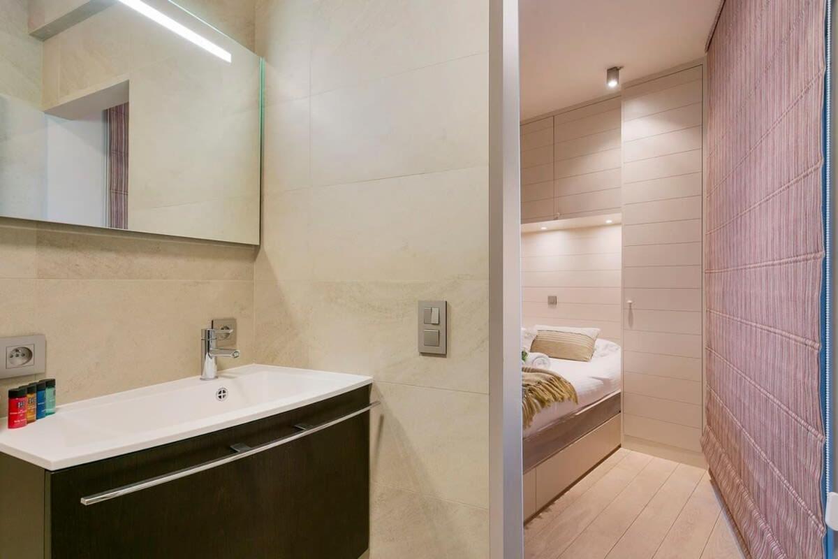 Huswell - Unique Apartment With Sea-View Near The Center クノック・ヘイスト エクステリア 写真